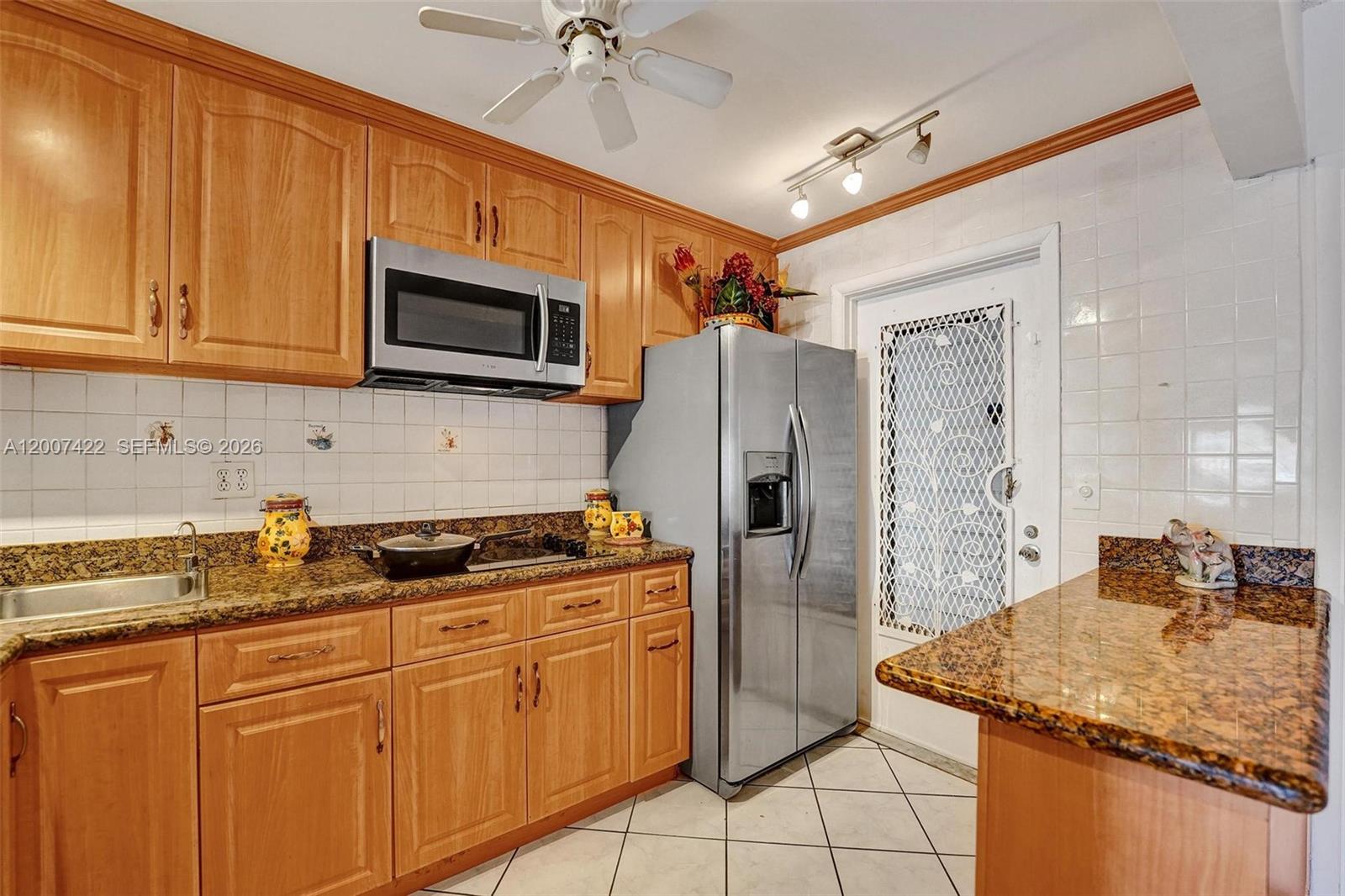 ISLE OF PARADISE CO-OP F - Residential