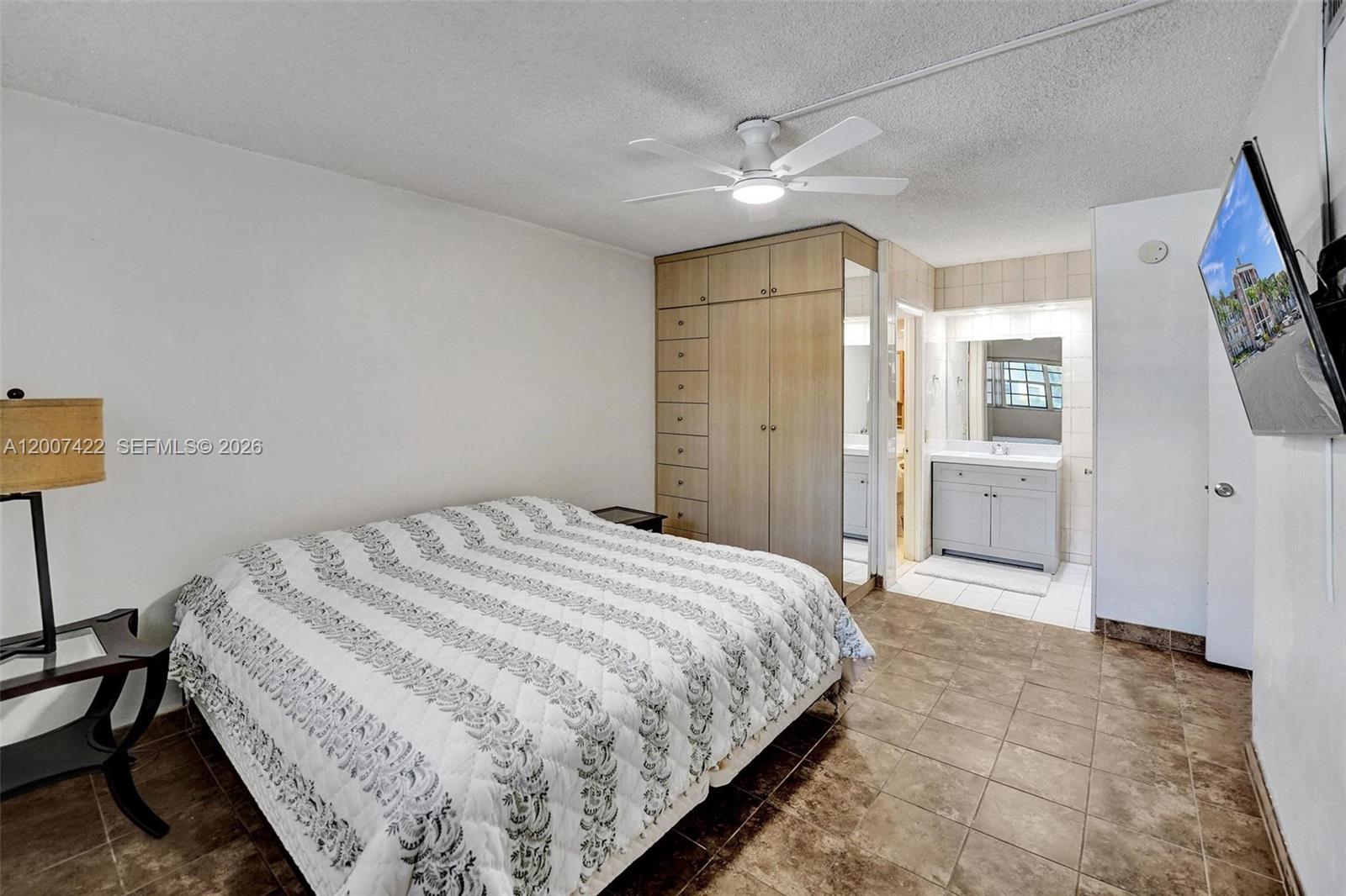 ISLE OF PARADISE CO-OP F - Residential