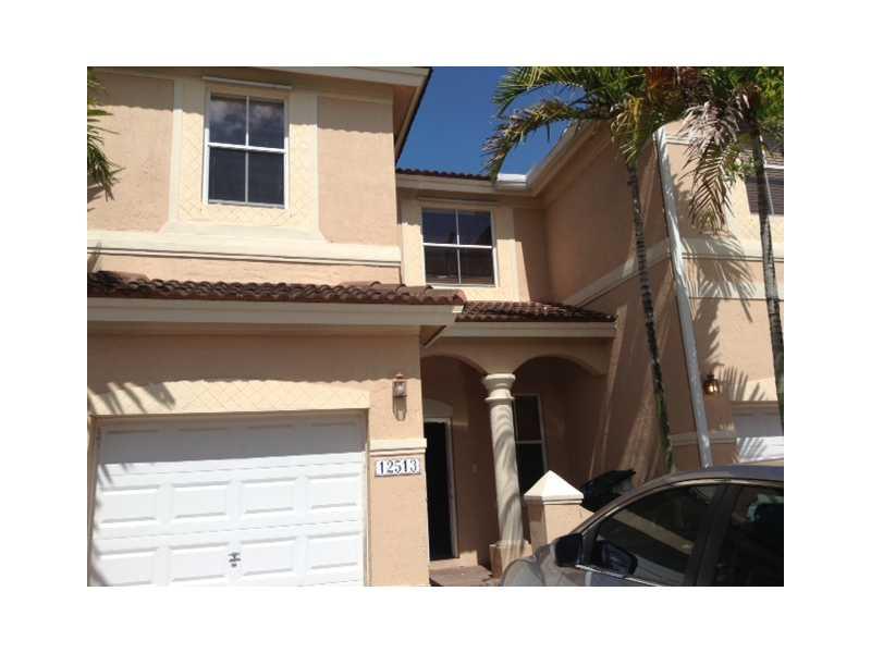 PROPERTY IS TENANT OCCUPIED! DO NOT BOTHER TENANT! 48 HR ADVANCE NOTICE FOR SHOWING APPOINTMENT. LEASE ENDS 10/2015