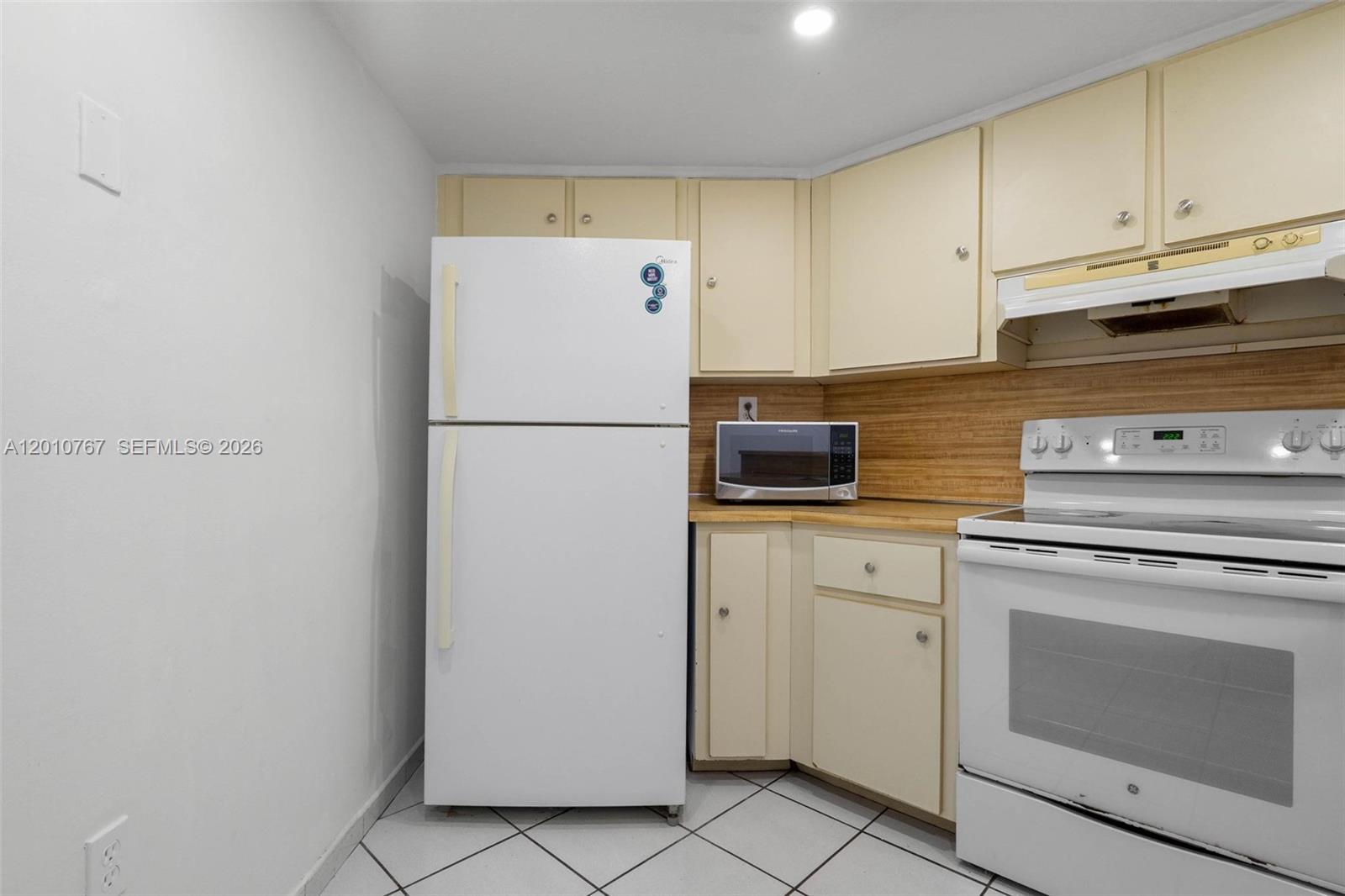 Bleau Fontaine Condo - Residential