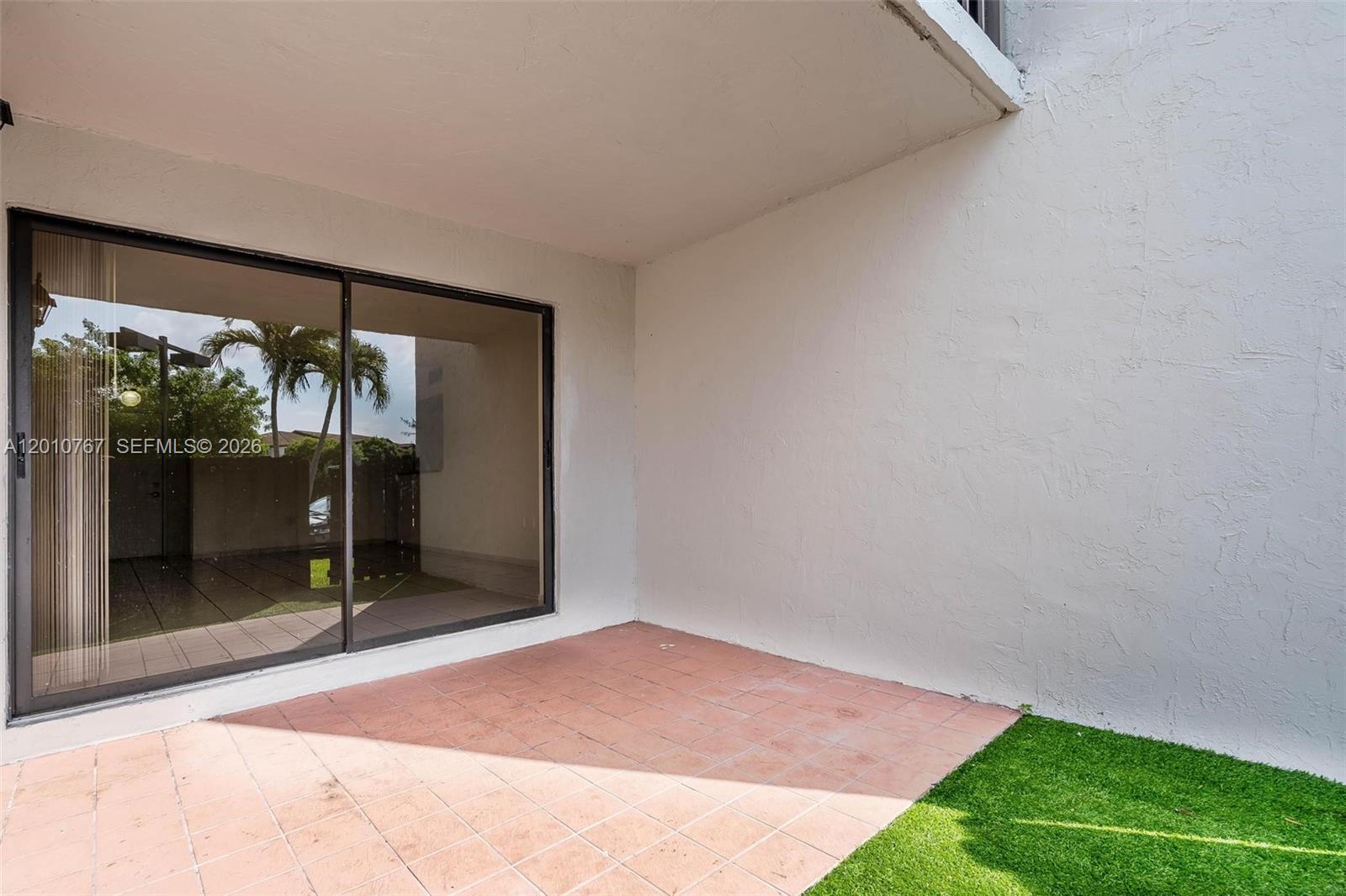 Bleau Fontaine Condo - Residential