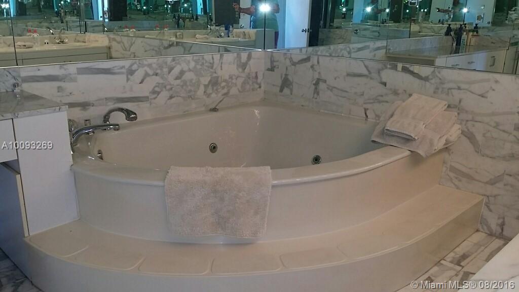 SANS SOUCI - Residential Lease