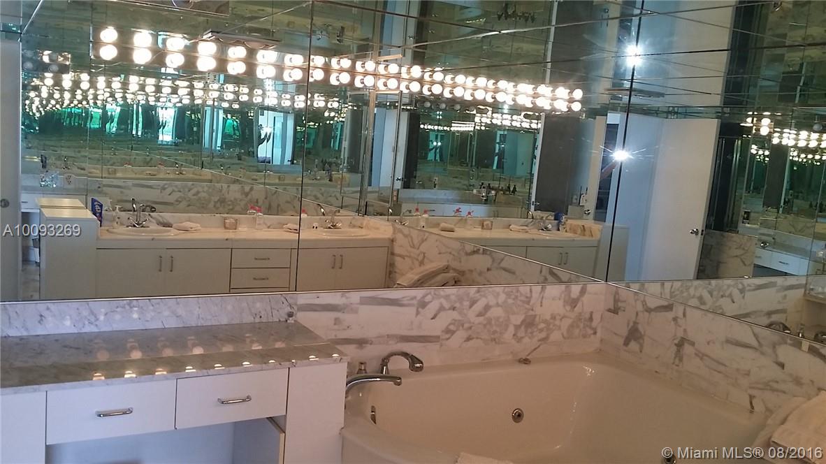 SANS SOUCI - Residential Lease