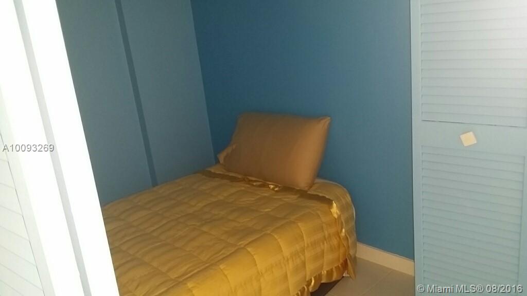 SANS SOUCI - Residential Lease