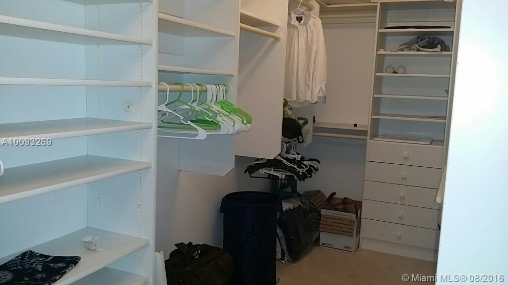 SANS SOUCI - Residential Lease