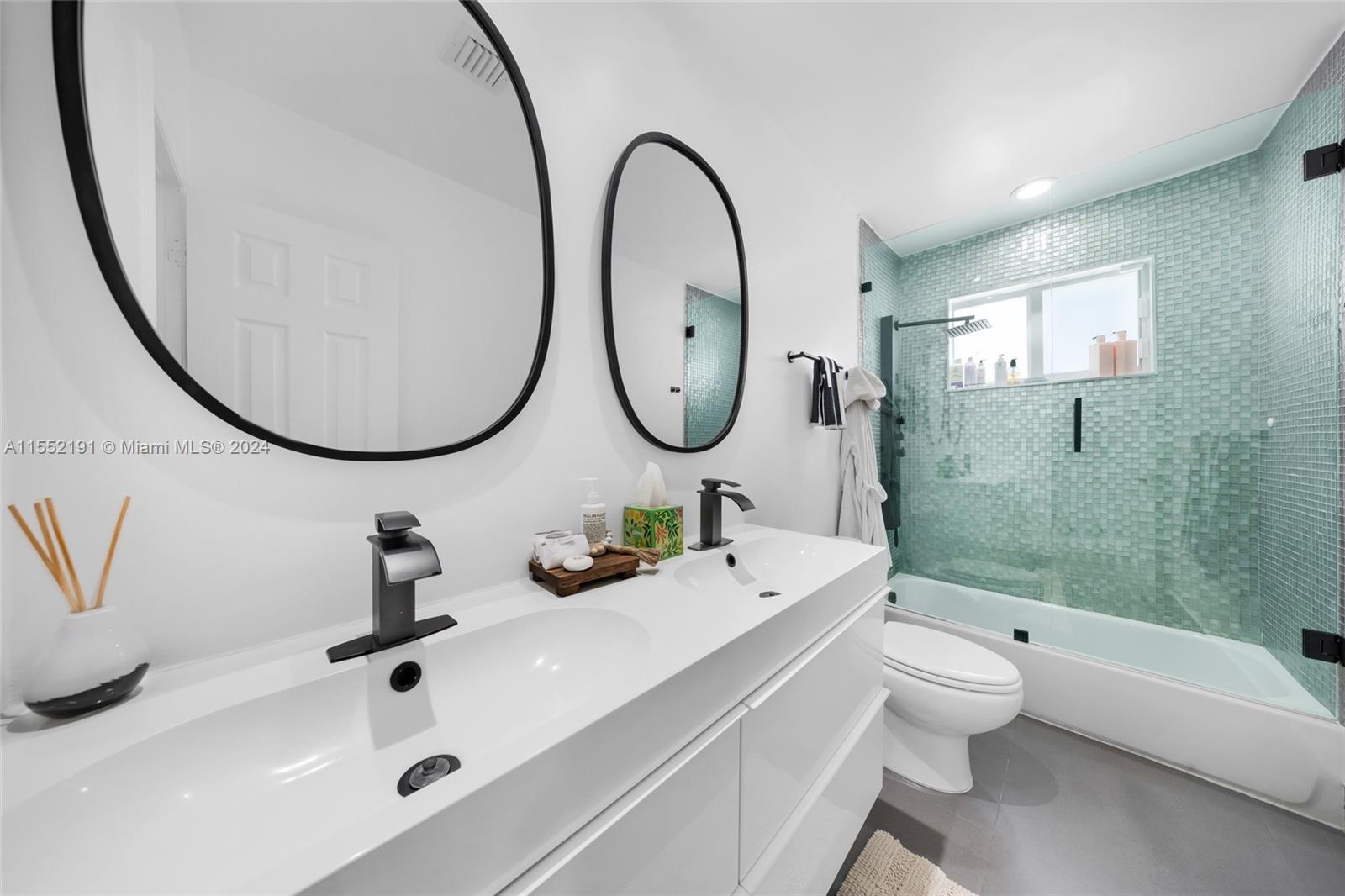 GOLDEN SHORES OCEAN BLVD - Residential