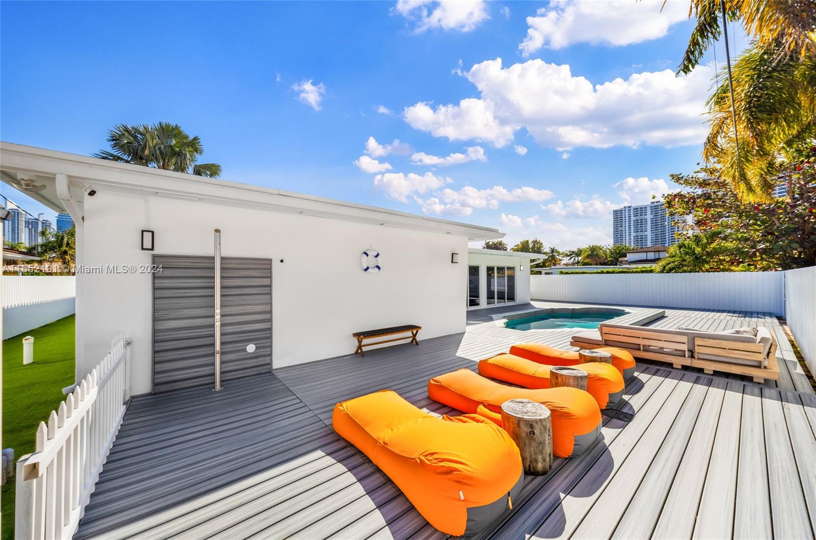 GOLDEN SHORES OCEAN BLVD - Residential