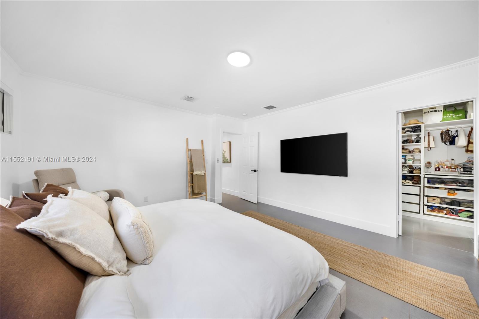 GOLDEN SHORES OCEAN BLVD - Residential