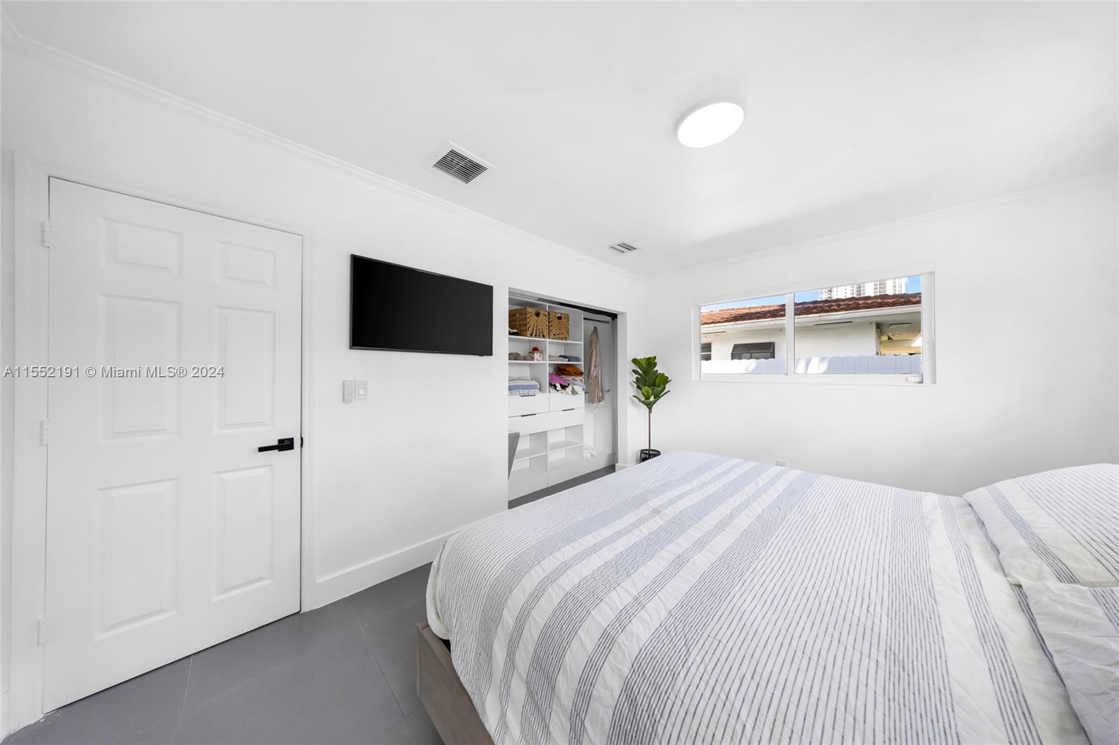 GOLDEN SHORES OCEAN BLVD - Residential