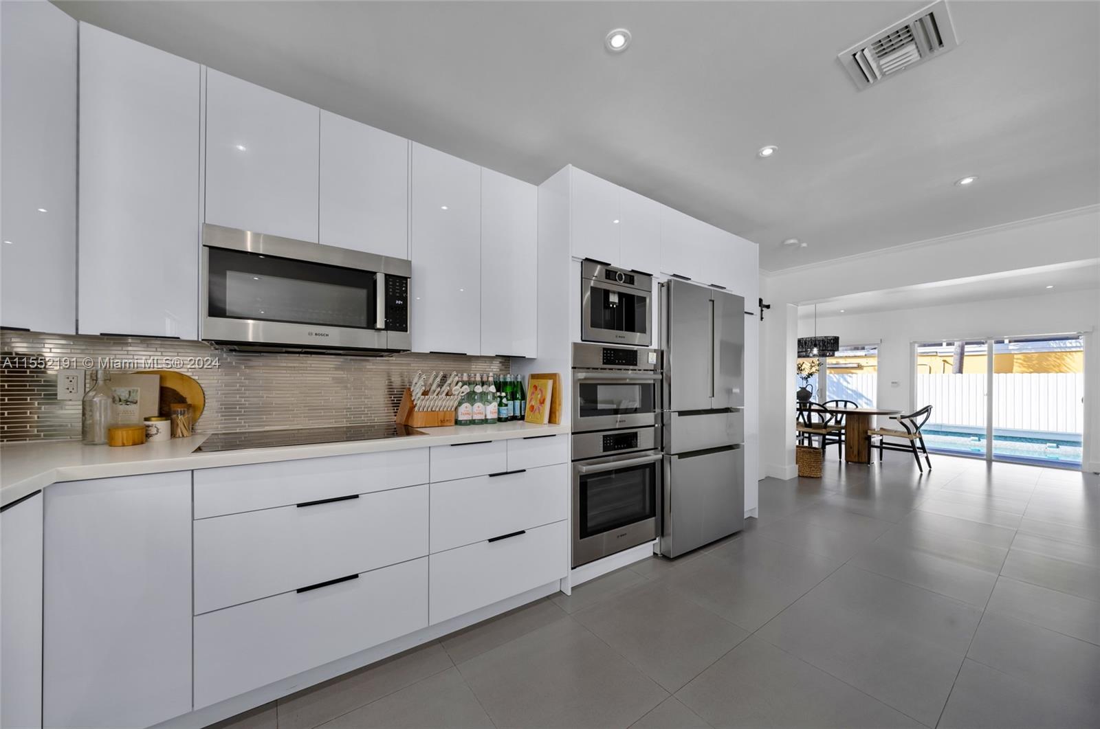 GOLDEN SHORES OCEAN BLVD - Residential