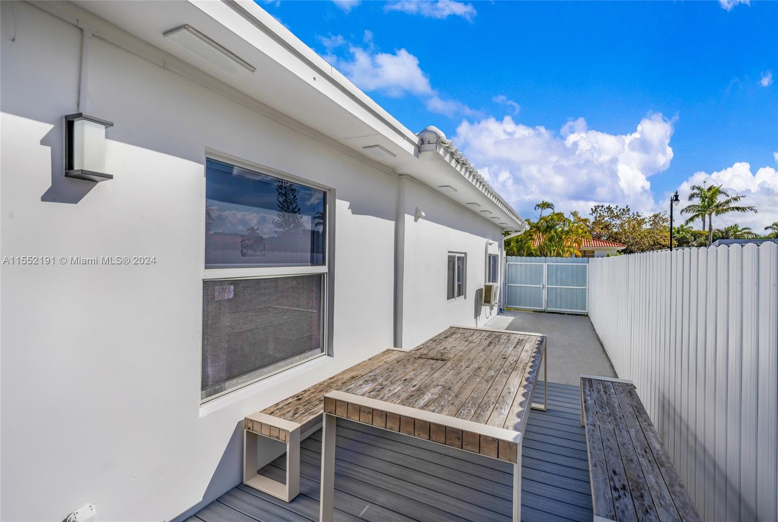 GOLDEN SHORES OCEAN BLVD - Residential