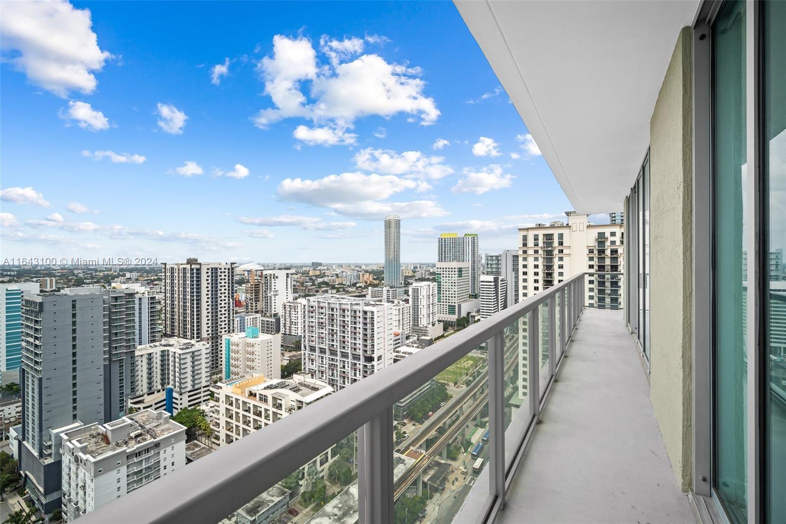 THE AXIS ON BRICKELL II C - Residential