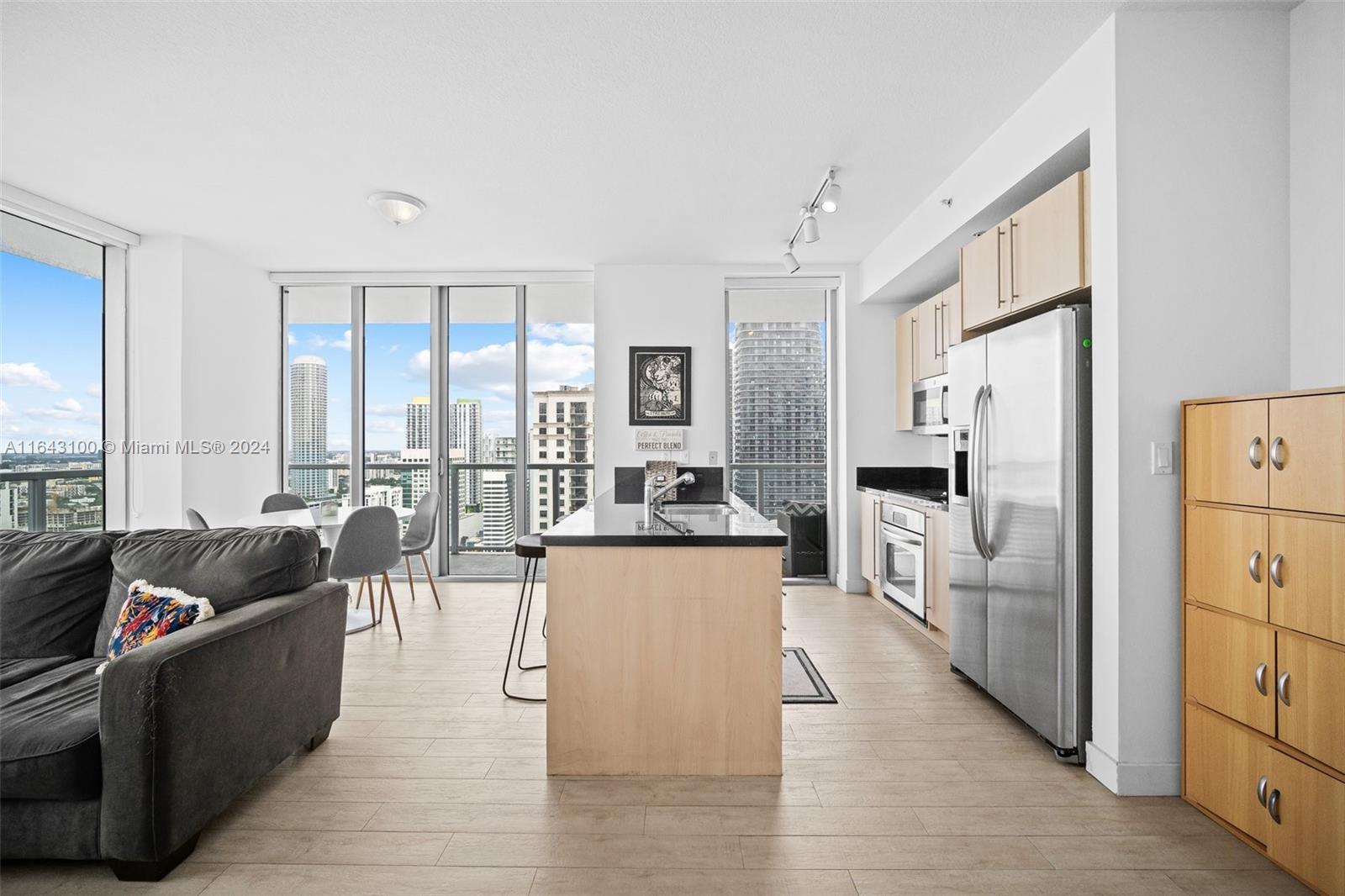 1111 SW 1st Ave 3425-N