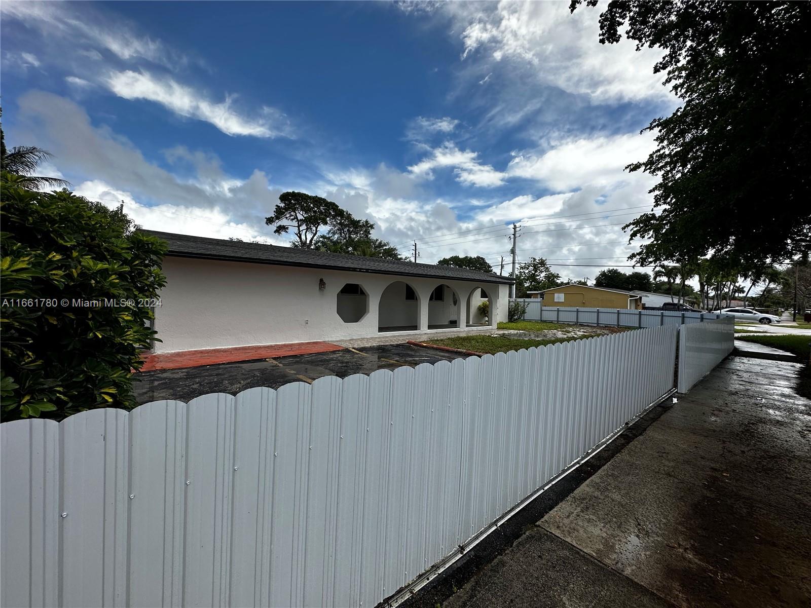 1805 NW 175th St
