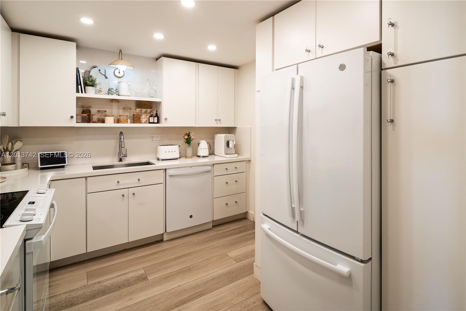 CAPE FLORIDA CLUB CONDO P - Residential Lease