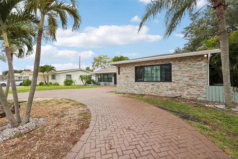 Single Family Residence in Hollywood FL 5511 Mckinley St St 2.jpg