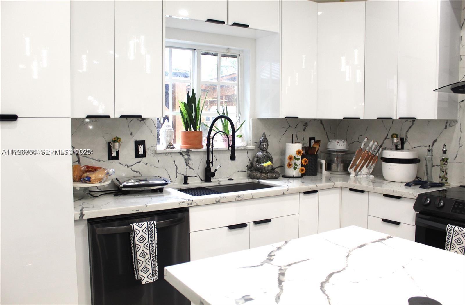 VENTURA AT MALIBU BAY - Residential