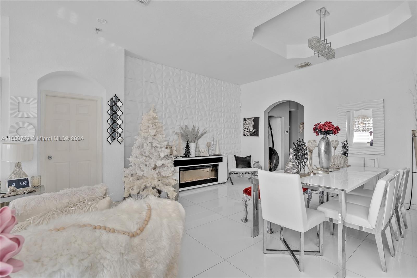 LAKES BY THE BAY DAY - Residential