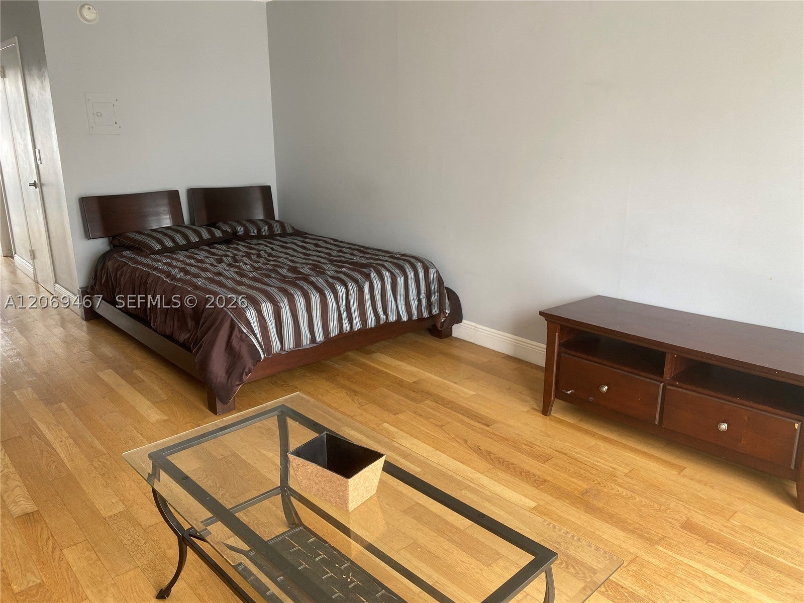 221 Meridian Ave 305