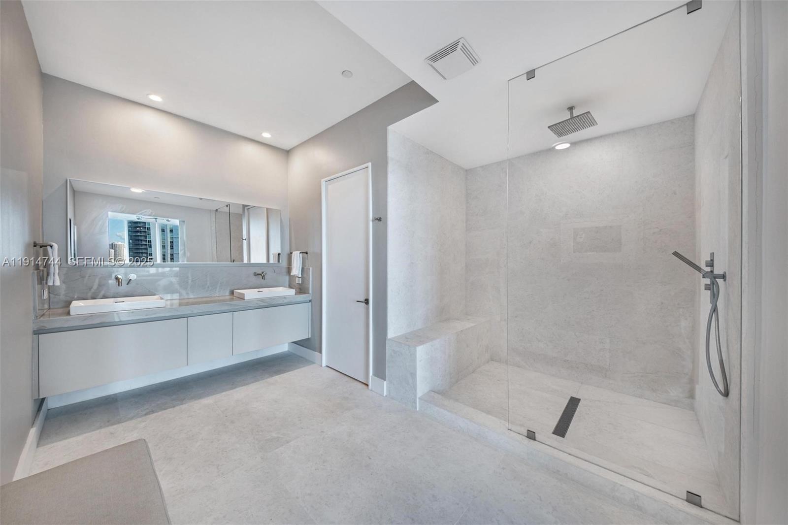 ASIA CONDO - Residential