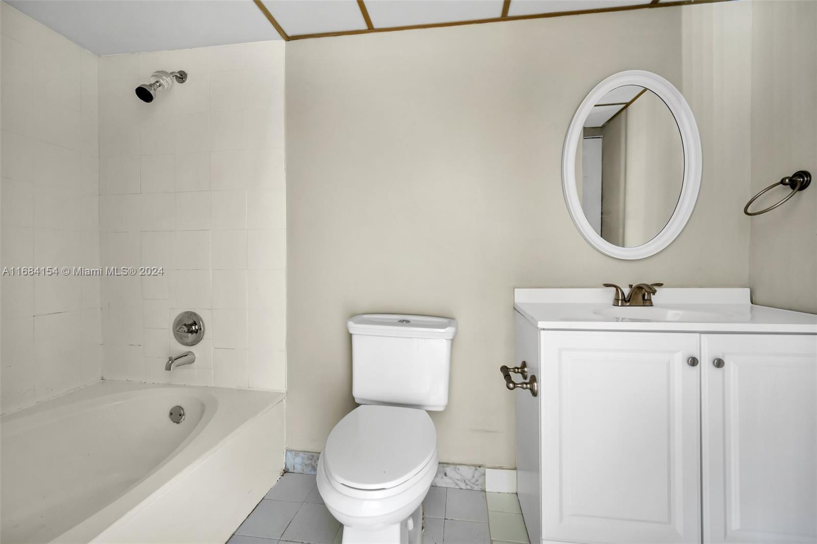 WIMBLEDON AT JACARANDA CO - Residential