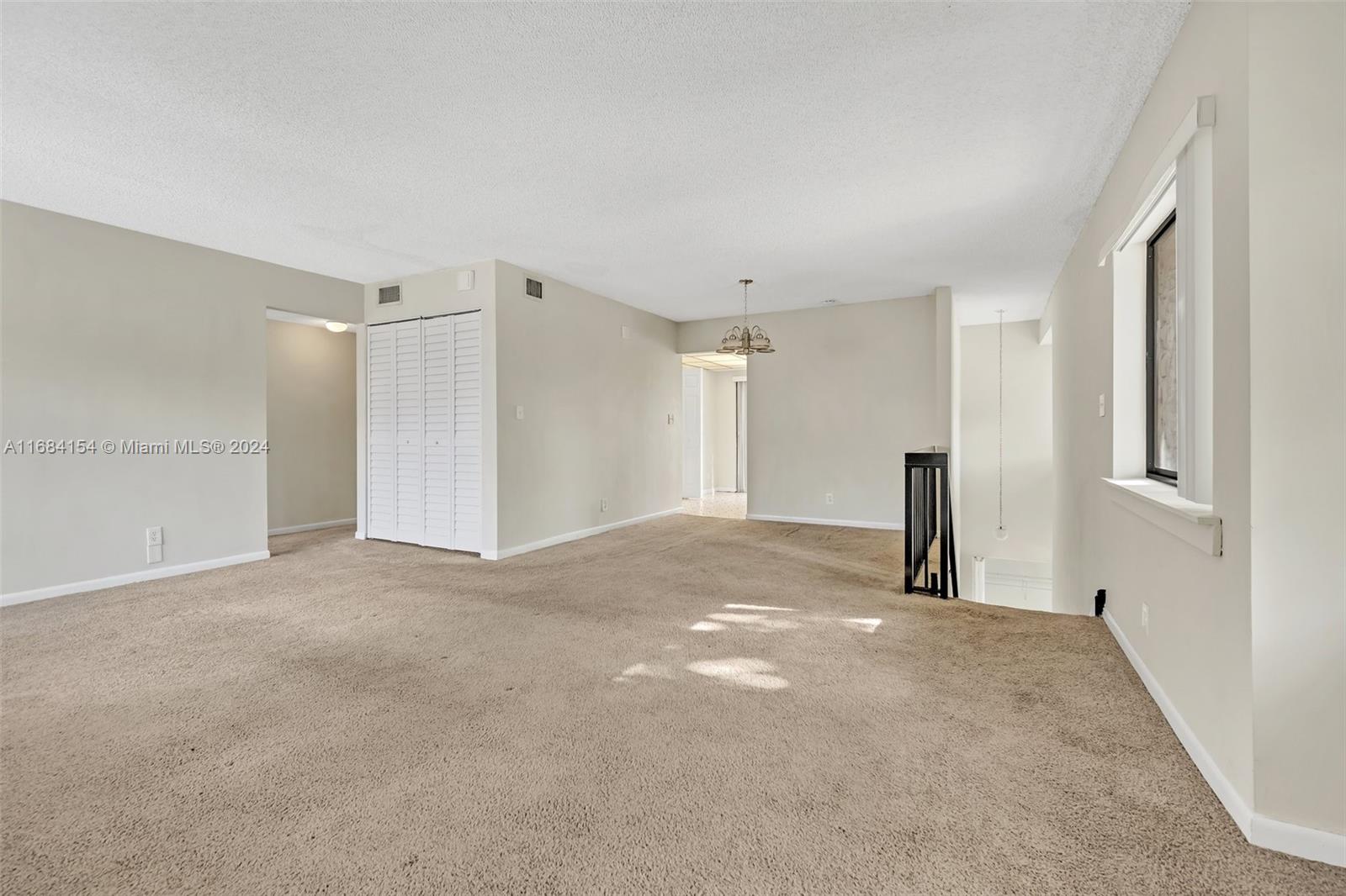 WIMBLEDON AT JACARANDA CO - Residential