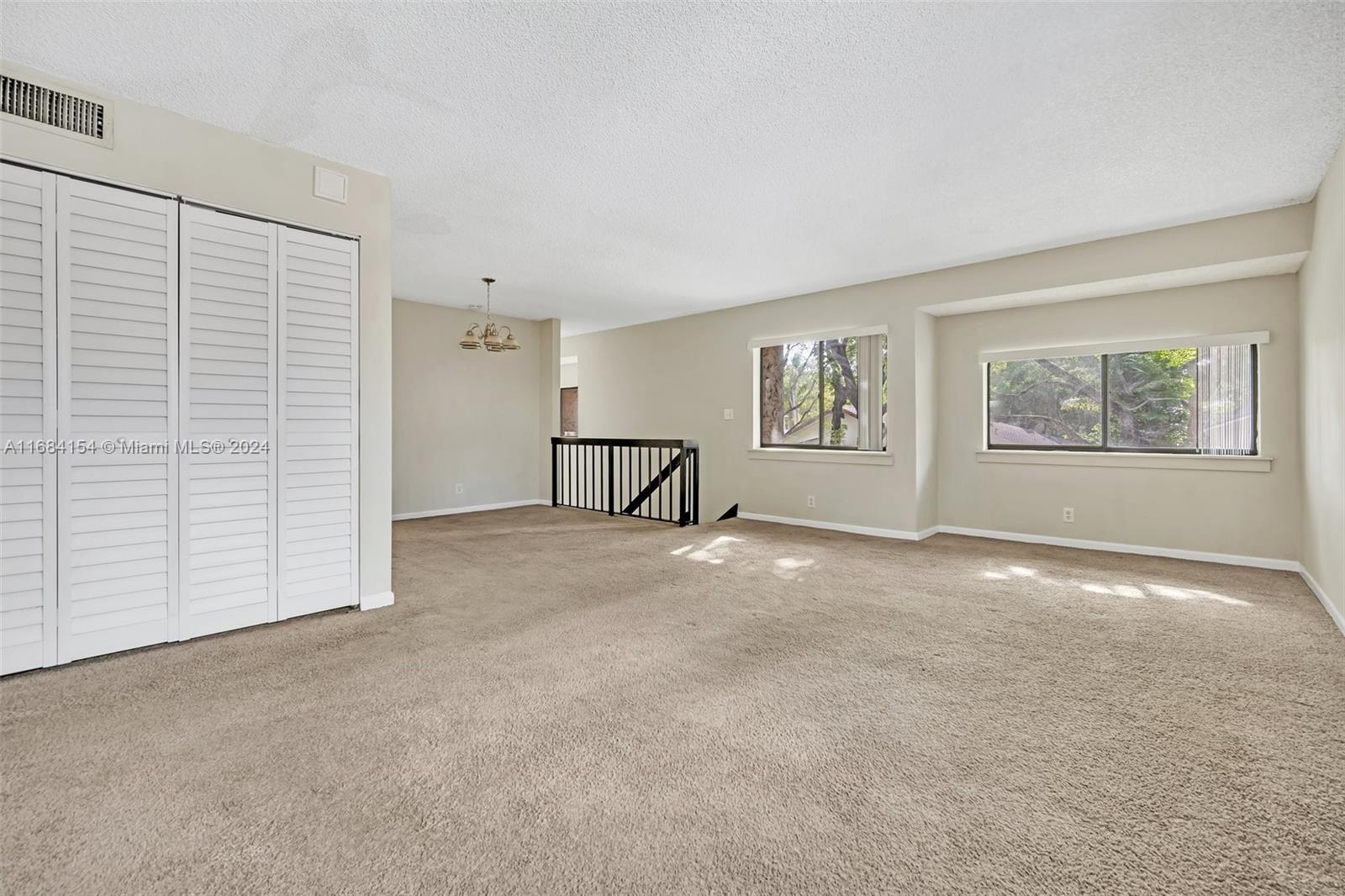 WIMBLEDON AT JACARANDA CO - Residential