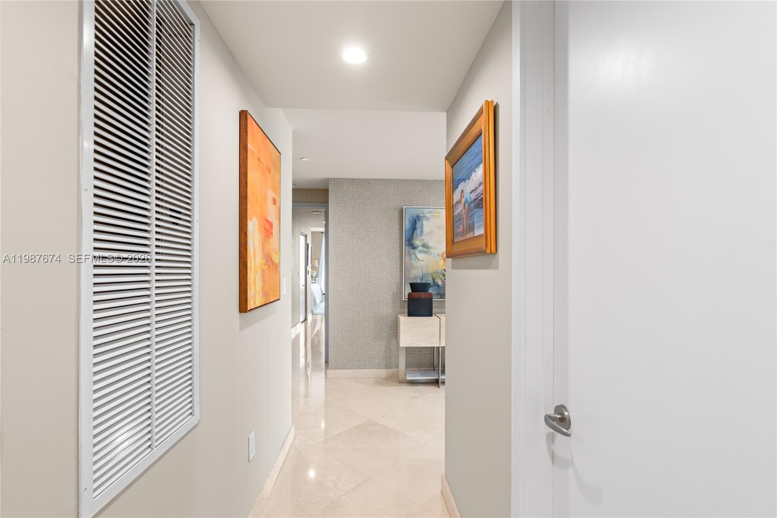 CARBONELL CONDO - Residential