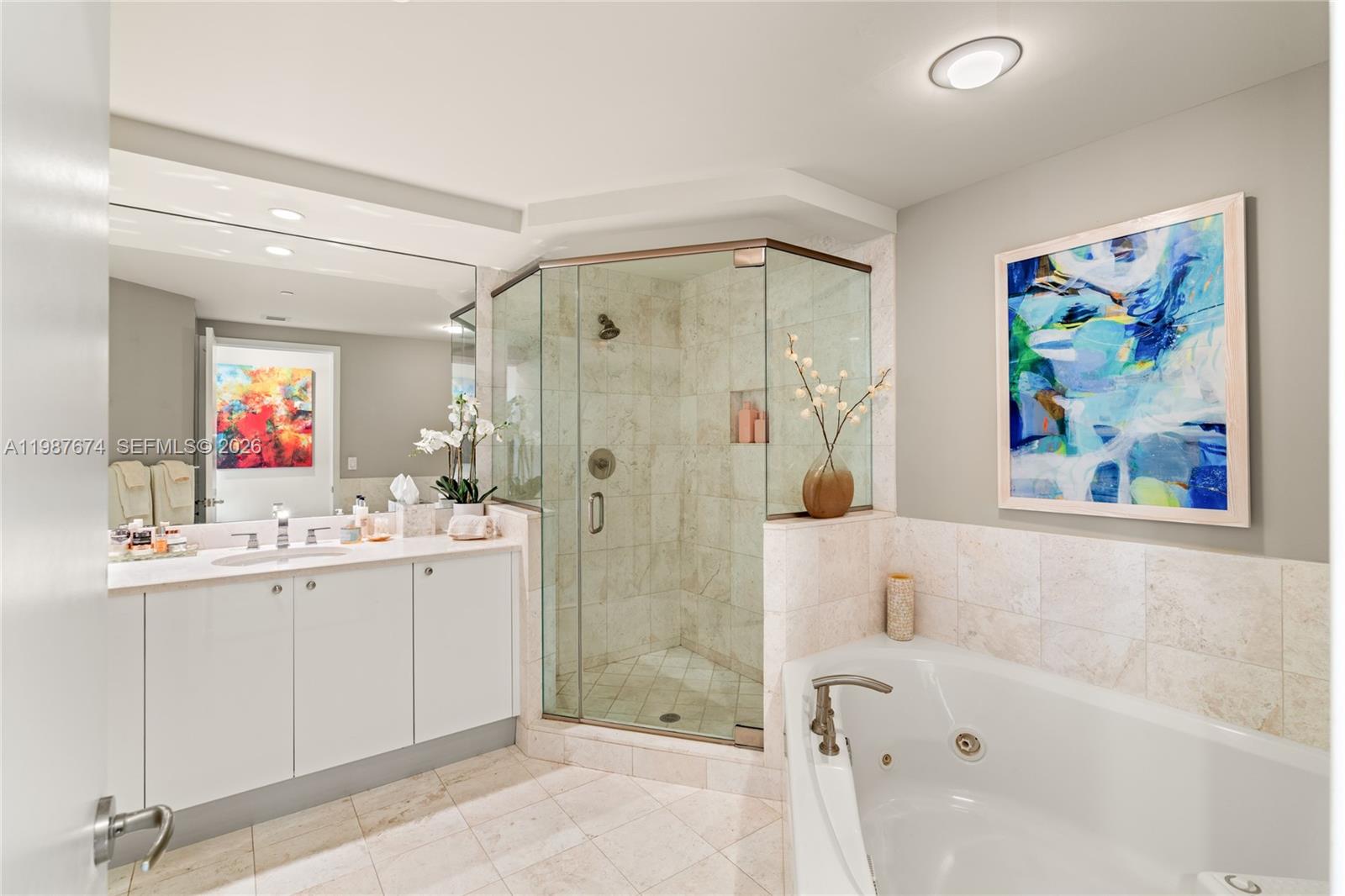 CARBONELL CONDO - Residential