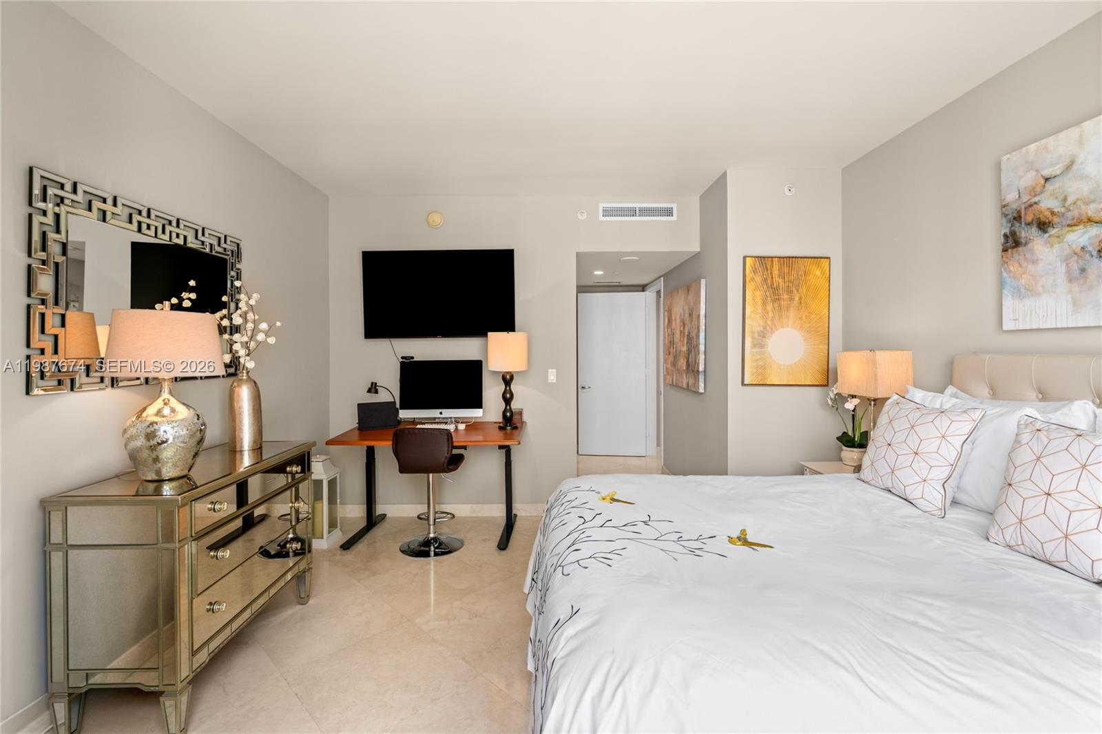 CARBONELL CONDO - Residential