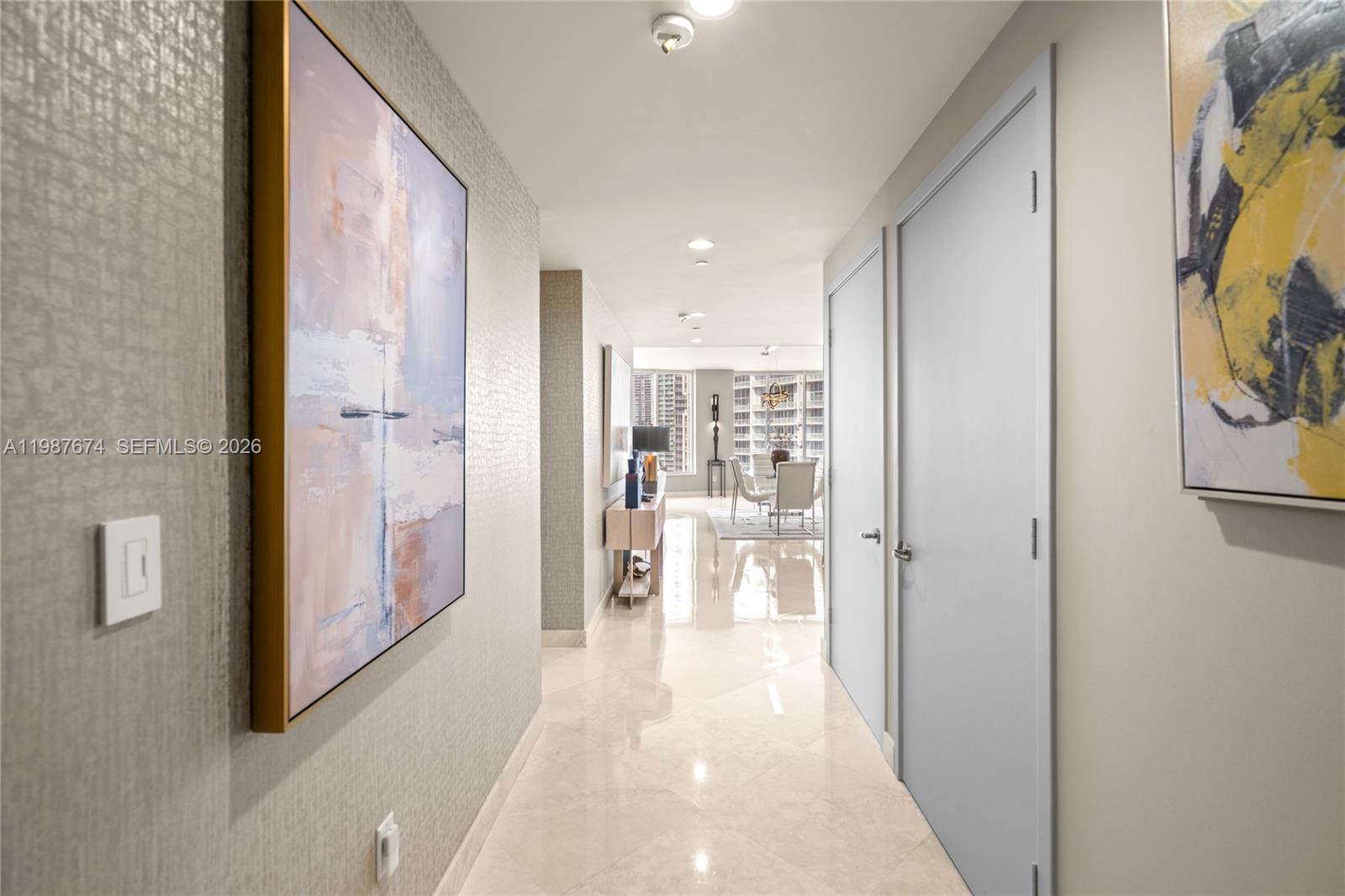 CARBONELL CONDO - Residential