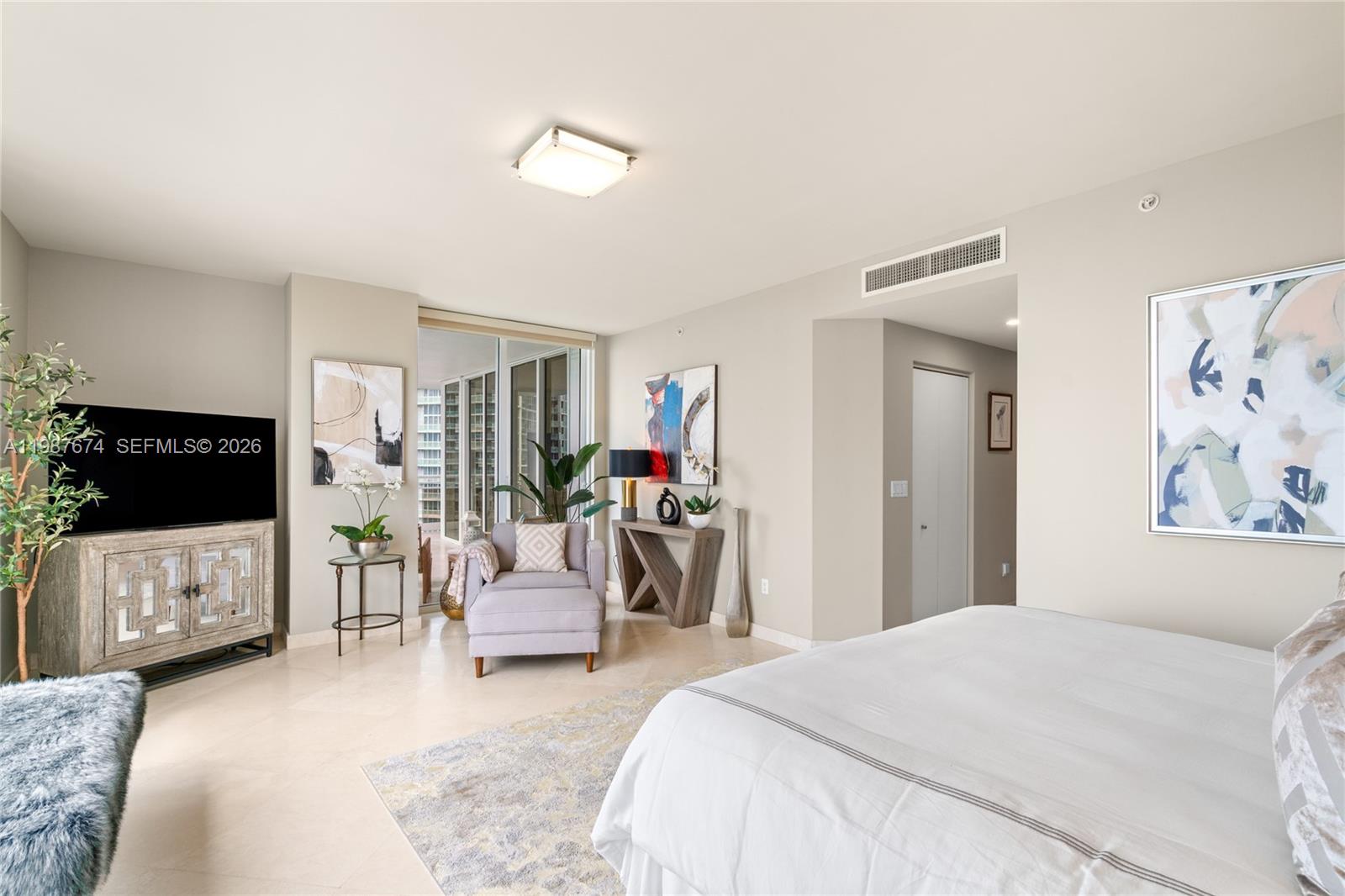 CARBONELL CONDO - Residential