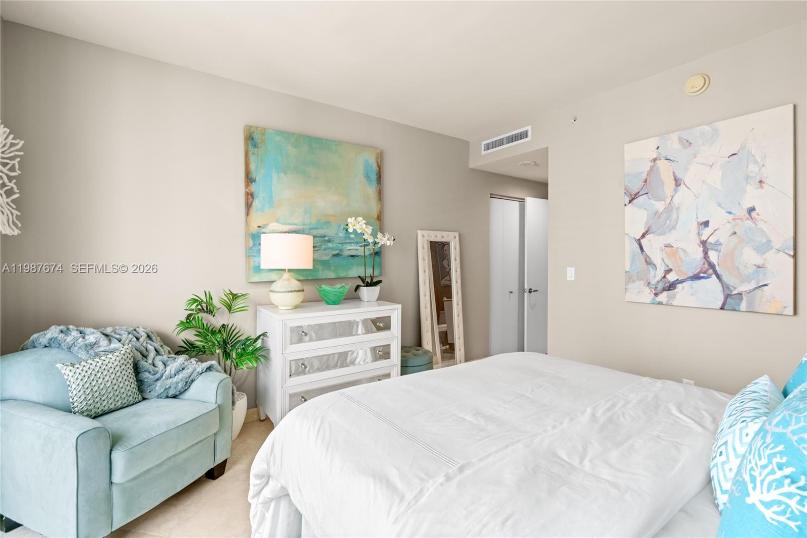 CARBONELL CONDO - Residential