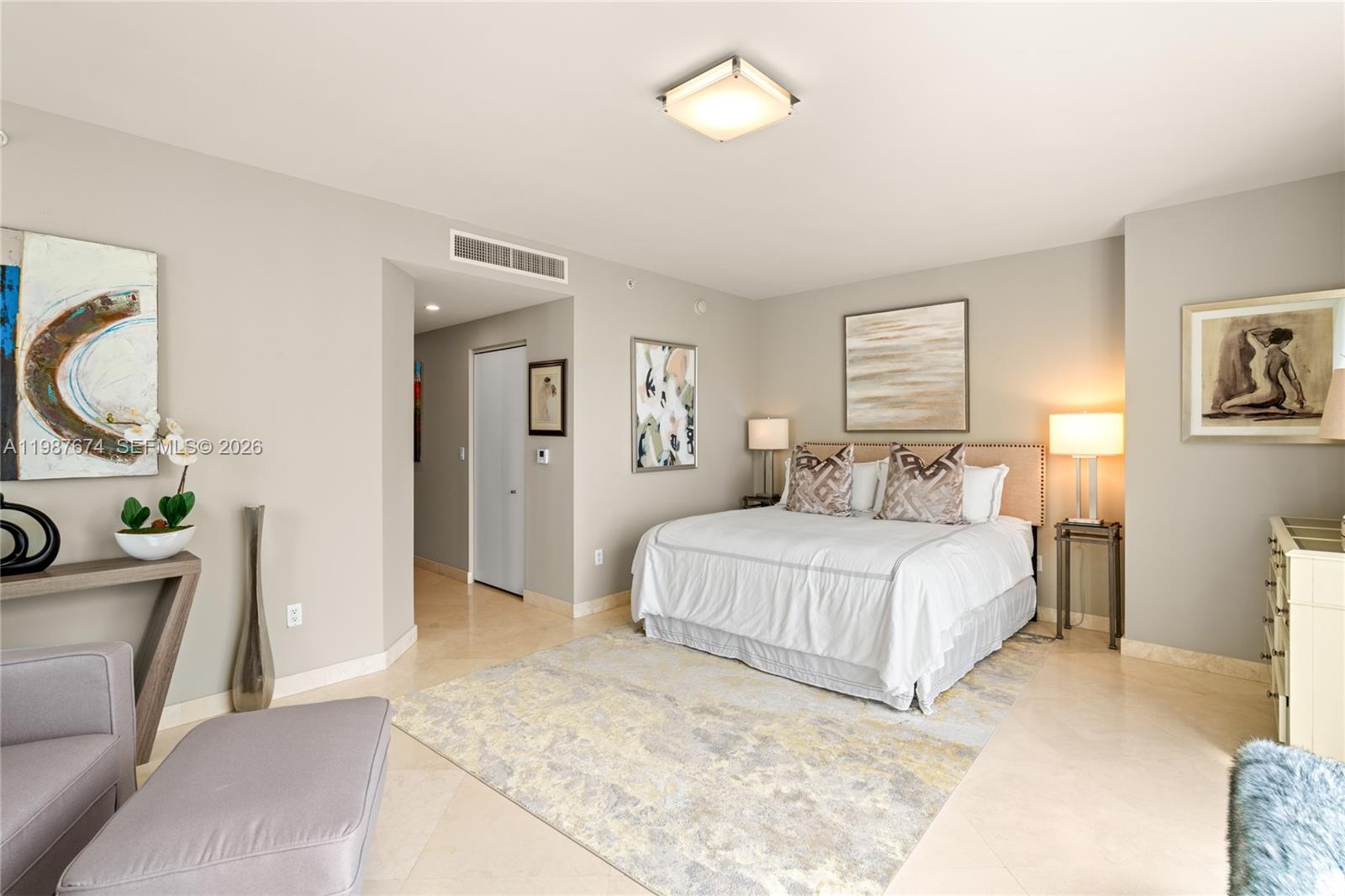 CARBONELL CONDO - Residential