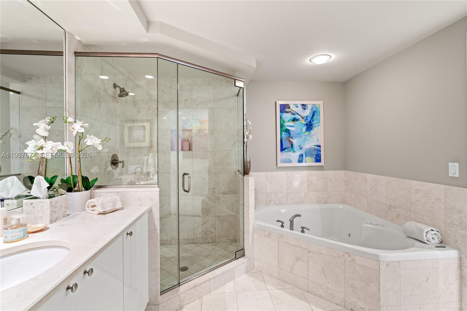 CARBONELL CONDO - Residential