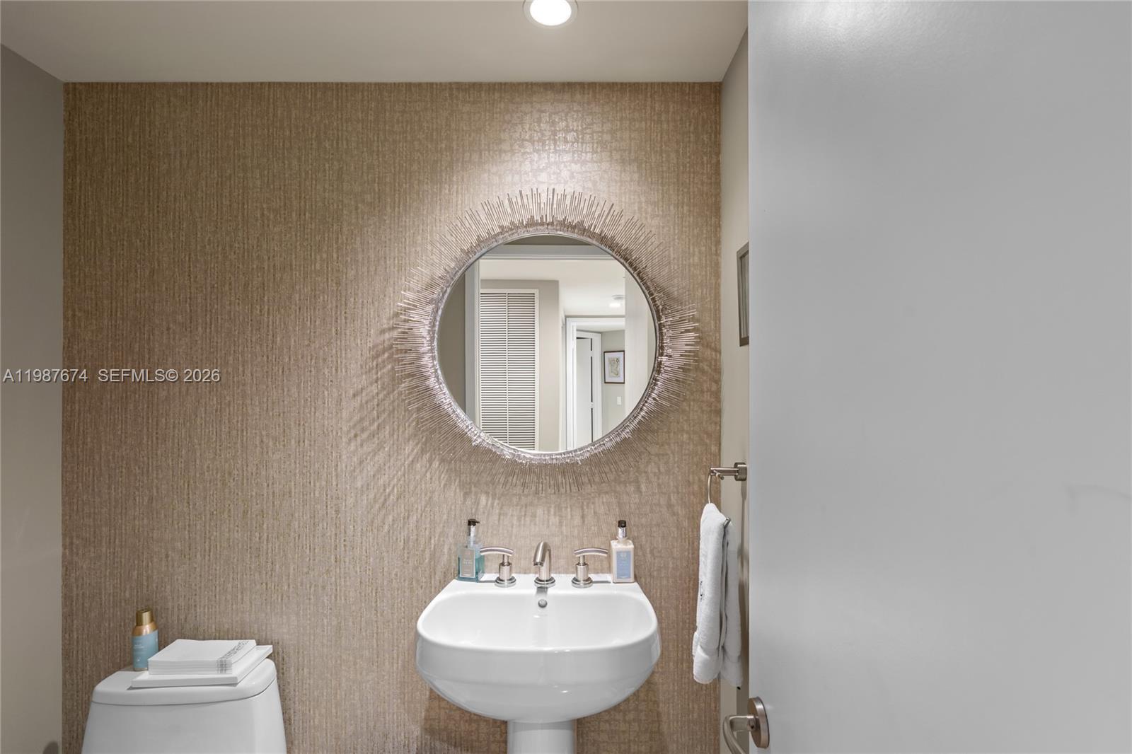 CARBONELL CONDO - Residential