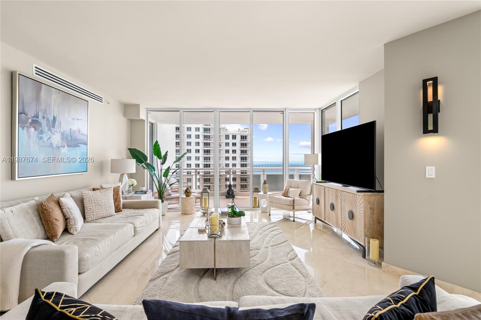 CARBONELL CONDO - Residential