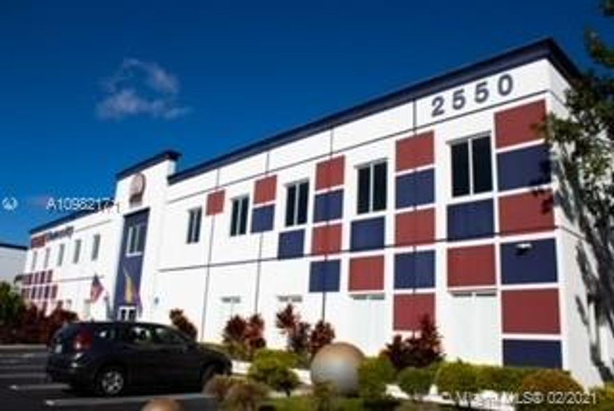 Class A building in one of South Florida's most valuable sub-markets. With excellent visibility from main roads, Convenient location for transportation with a lot of nearby services. Close proximity to Miami international airport, new Jackson Memorial west hospital. Located directly off of NW 25TH Street in Doral with excellent visibility from the main road, this O-2 zoning is flexible allowing a variety of uses.
Zoning may include: commercial, office and retail. Professional and medical offices pursuant to Chapter 53, Located