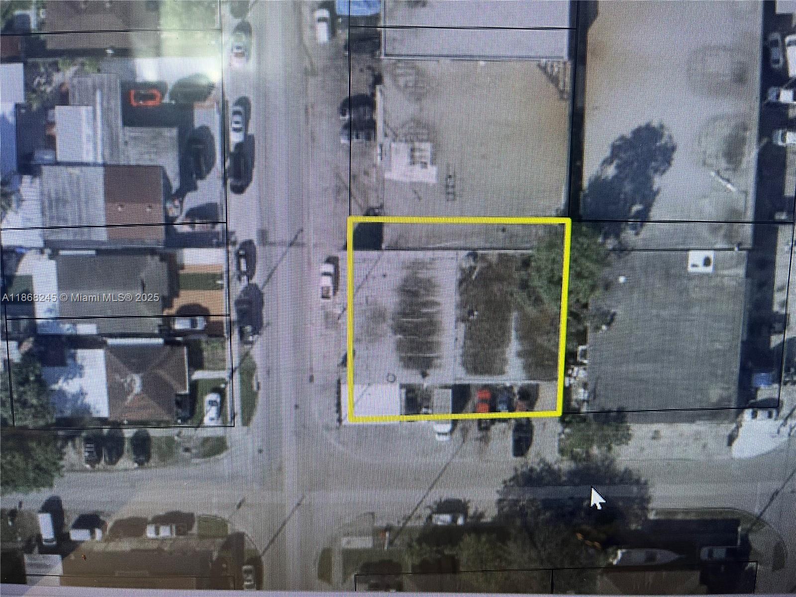 Excellent investment opportunity in an established commercial corridor. The property is located within the Urban Development Boundary and is zoned as (Commercial Industrial), allowing for various commercial and service uses. It is currently used as a warehouse and business (code (4132) with a stable gross annual income of $78,000. A business with an annual income of $144,000 offers potential opportunities. Ideal for owner-occupants and investors.
