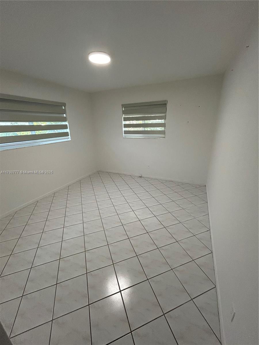 SKY LAKE - Residential