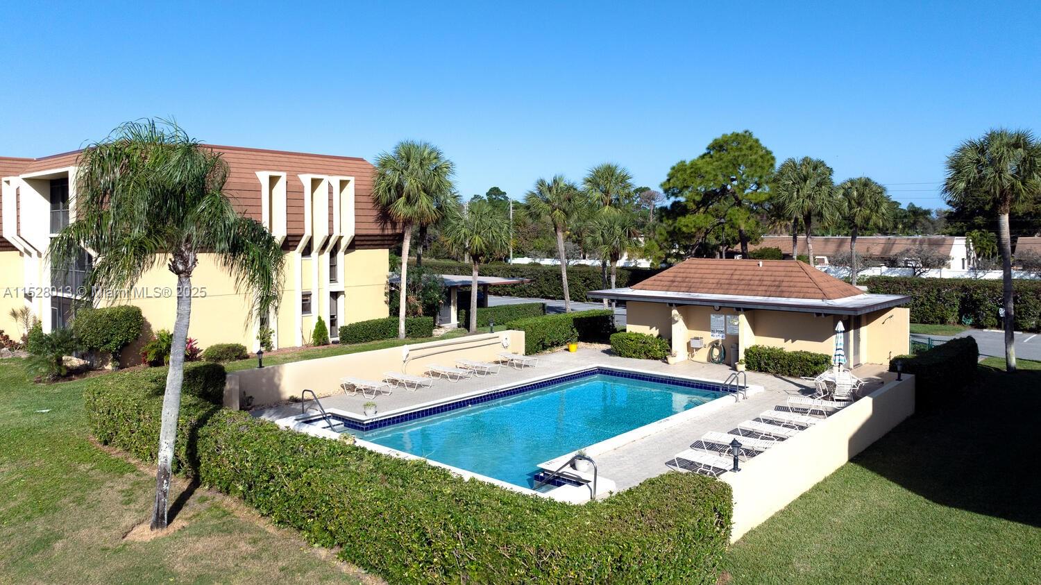 WOODLAND LAKES - Residential