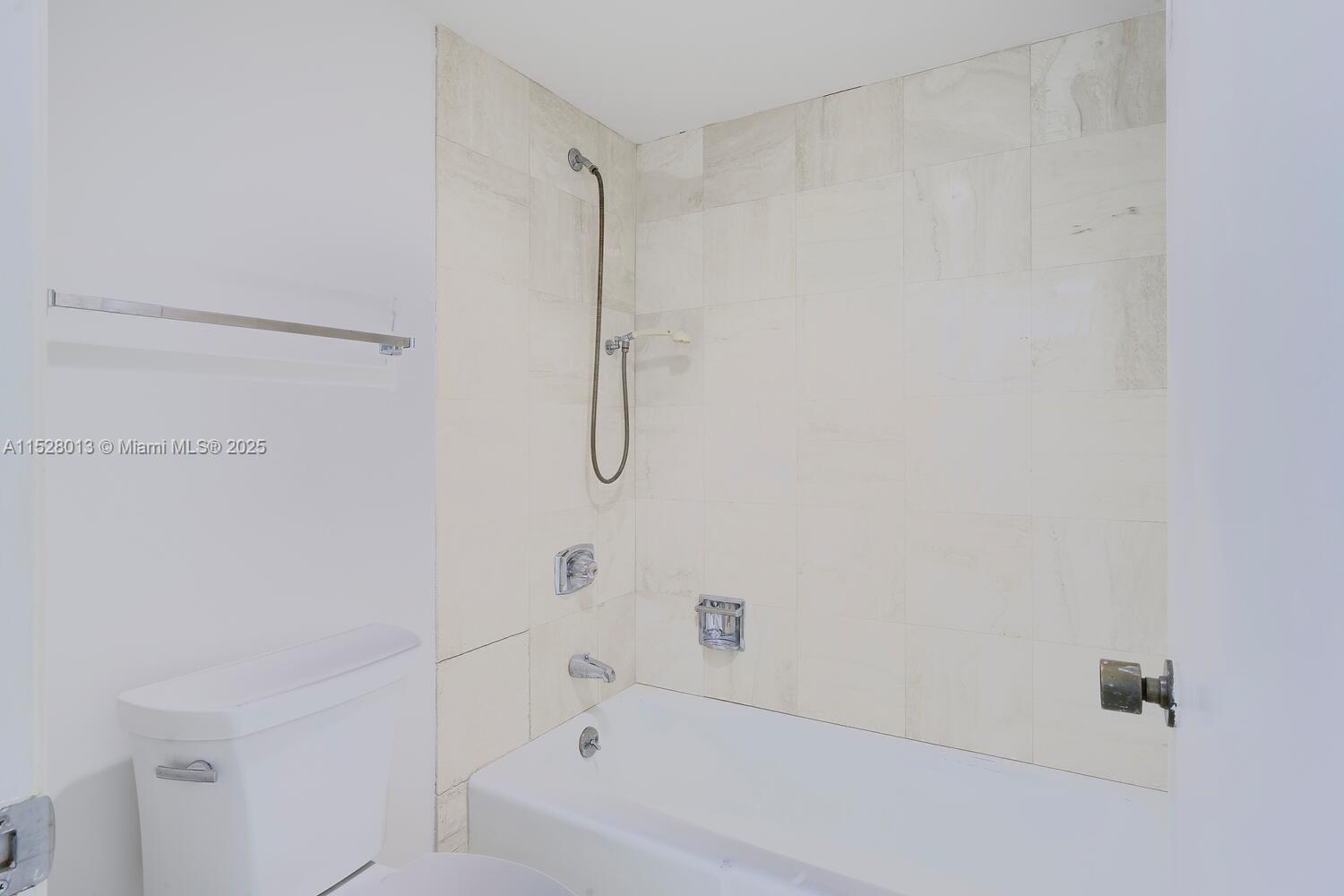 WOODLAND LAKES - Residential