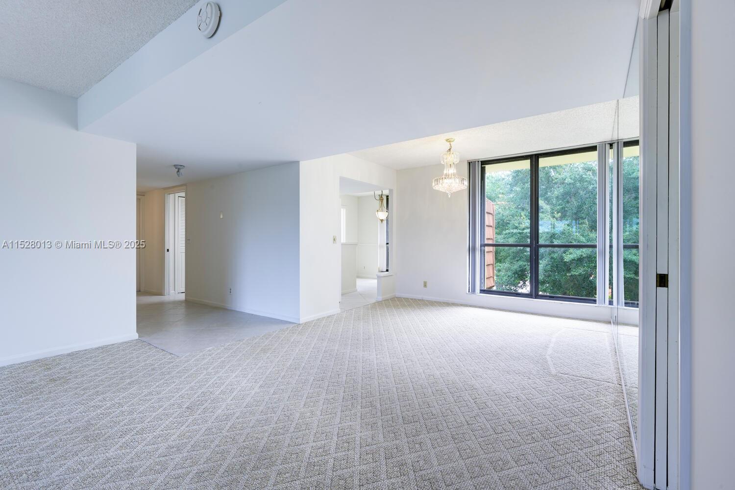 WOODLAND LAKES - Residential