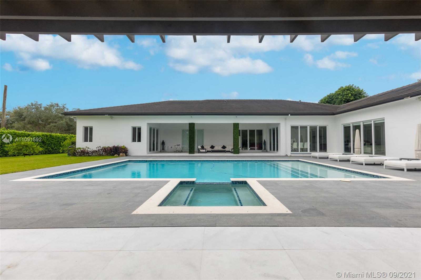 PINE TREE ESTATES - Residential