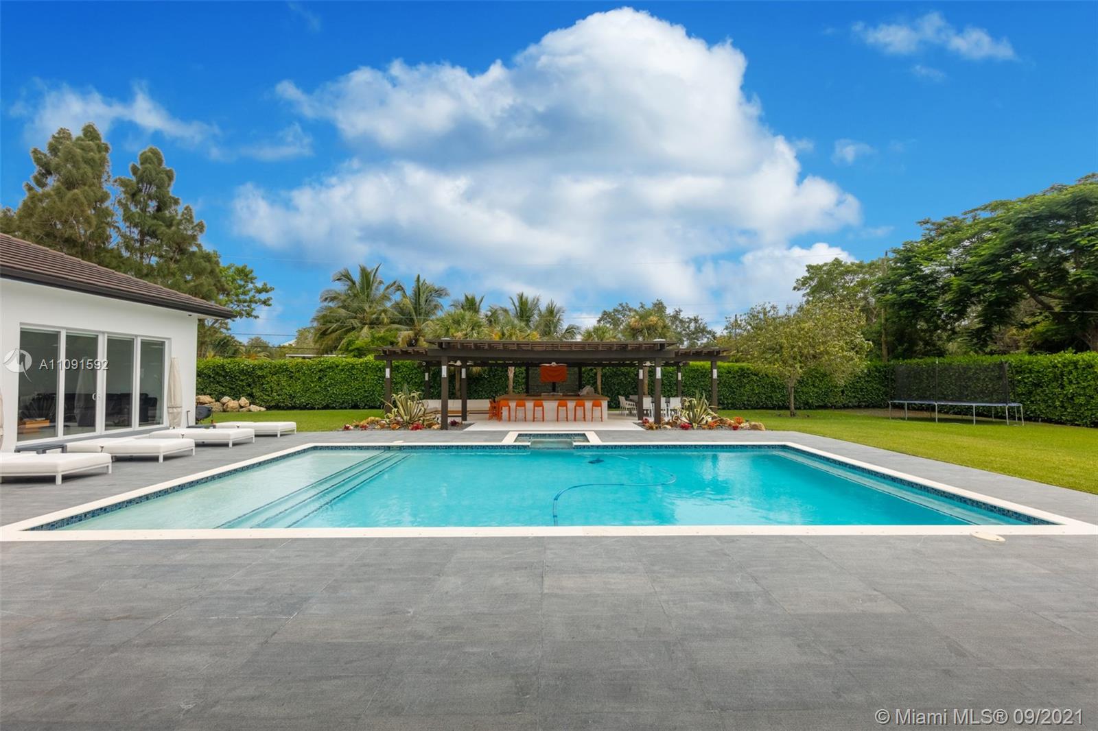 PINE TREE ESTATES - Residential