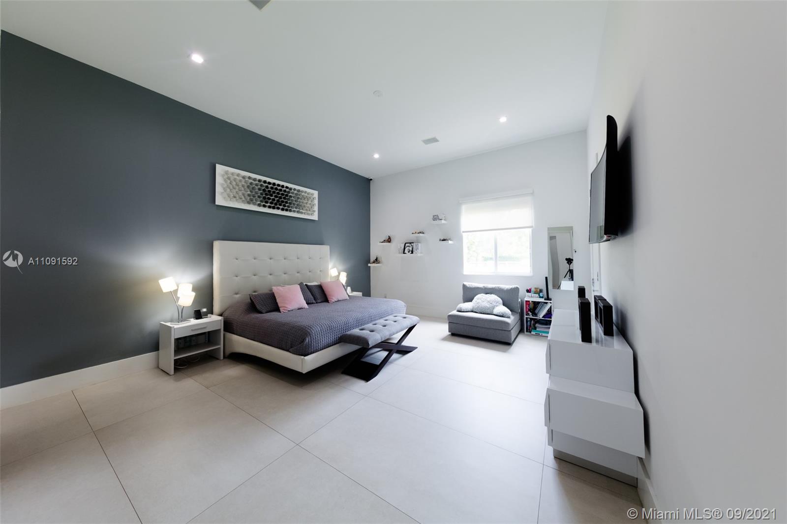 PINE TREE ESTATES - Residential