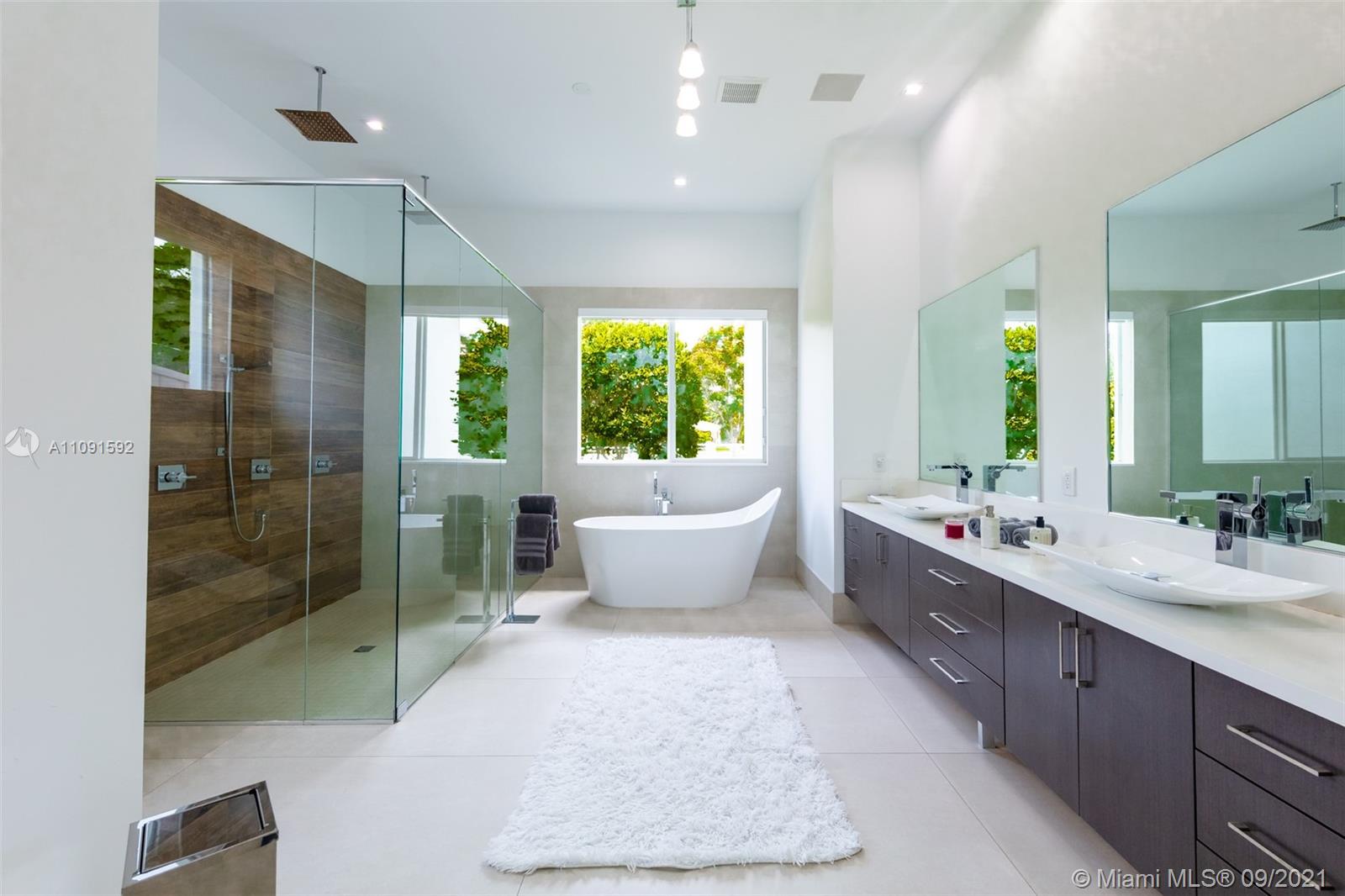 PINE TREE ESTATES - Residential