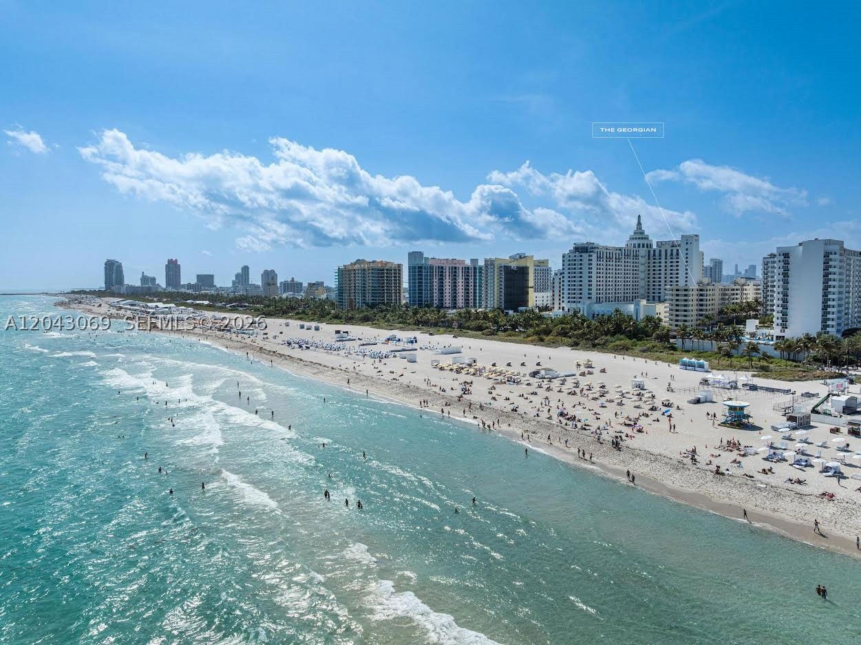 1623 Collins Ave PH1010