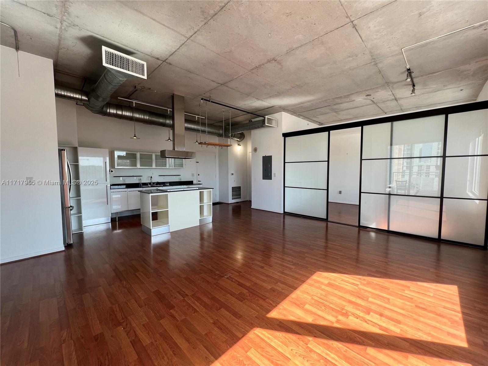 NEO CONDO - Residential