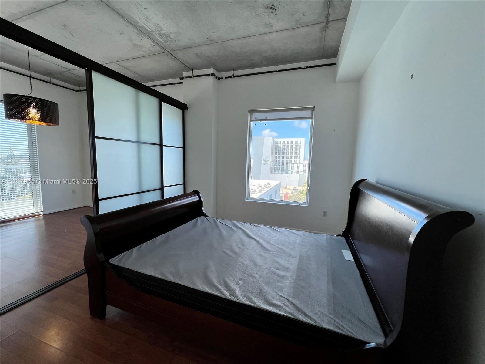 NEO CONDO - Residential